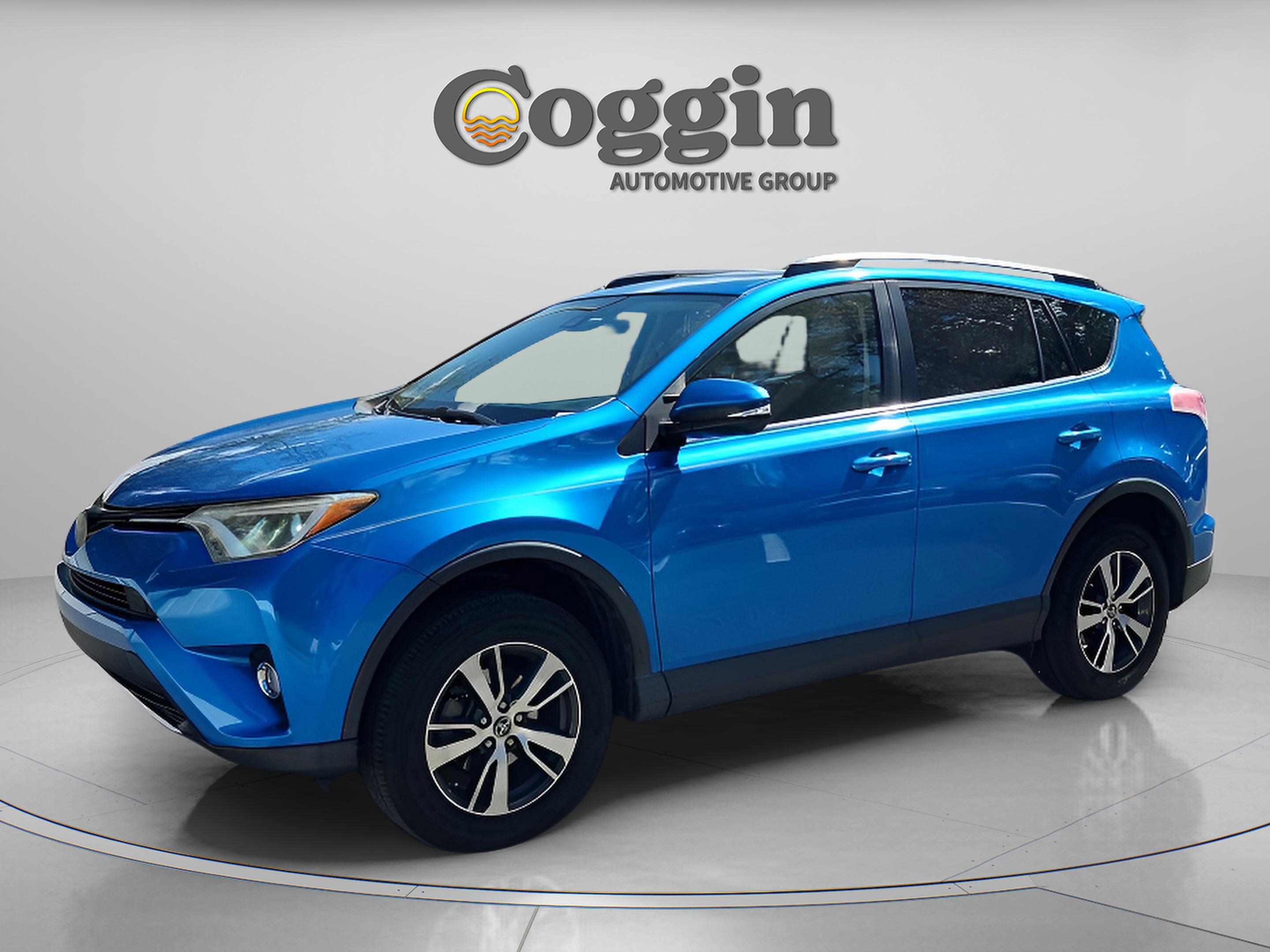 Used 2018 Toyota RAV4 XLE image 1