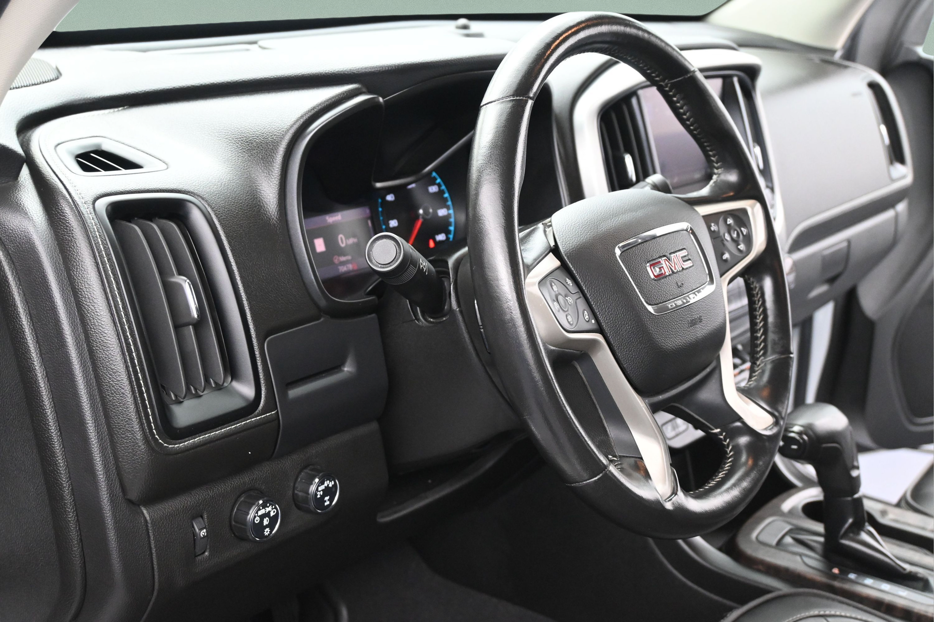 Used 2021 GMC Canyon Denali AWD/4WD image 12