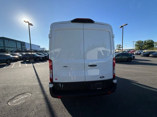 New 2027 Ford Transit 250 148 Medium Roof w/ Load Area Protection Package RWD image 8