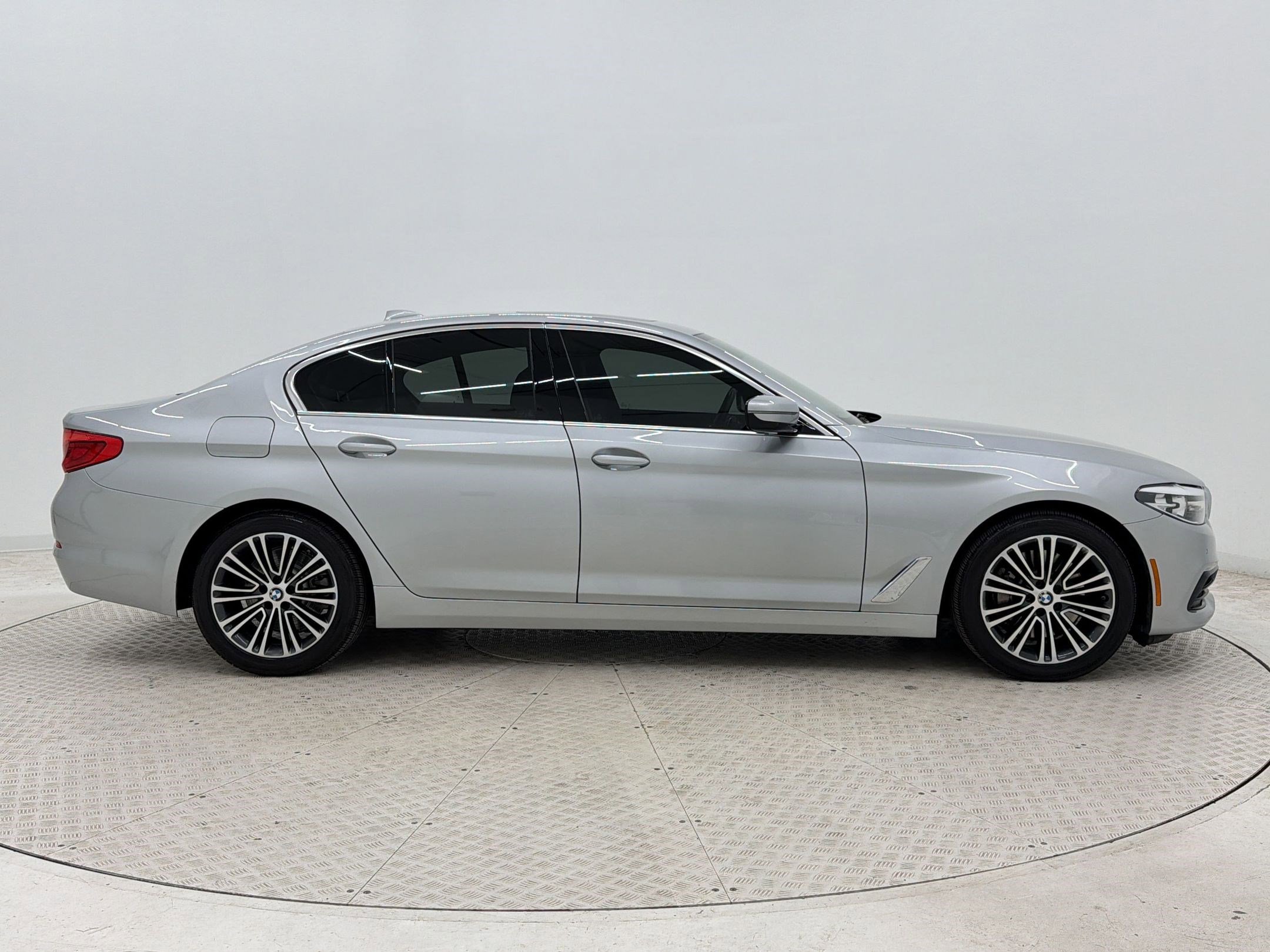 Used 2019 BMW 530i w/ Convenience Package image 8