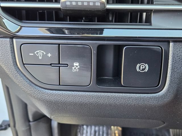 New 2026 Kia Sportage LX w/ LX Convenience Package FWD image 19