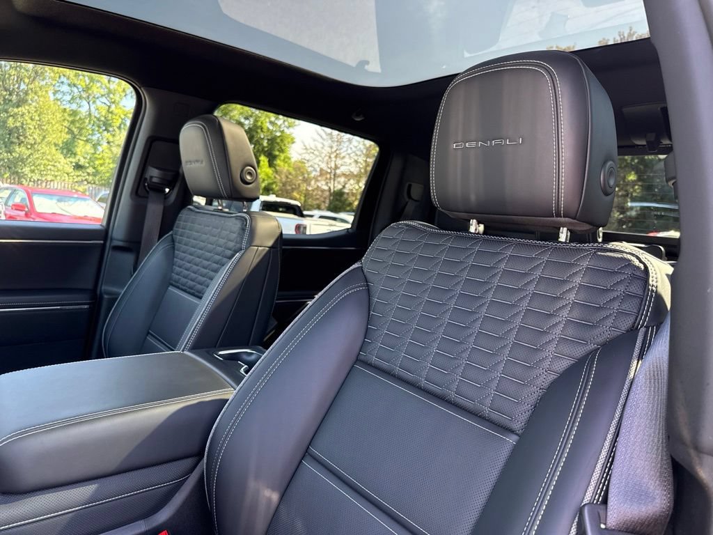 Used 2025 GMC Sierra EV Denali AWD/4WD image 22