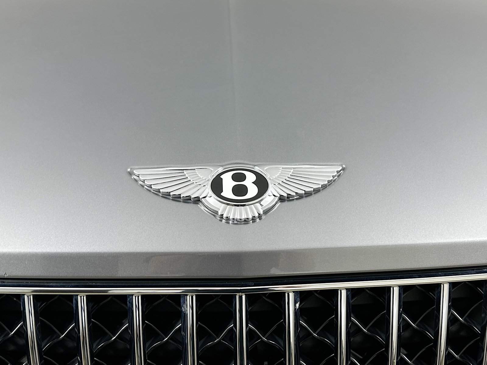 Used 2023 Bentley Bentayga Extended Wheelbase AWD/4WD image 56