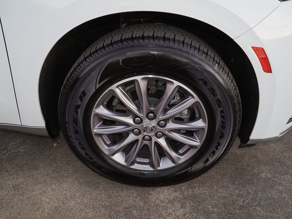 Certified 2023 Buick Enclave Essence image 40