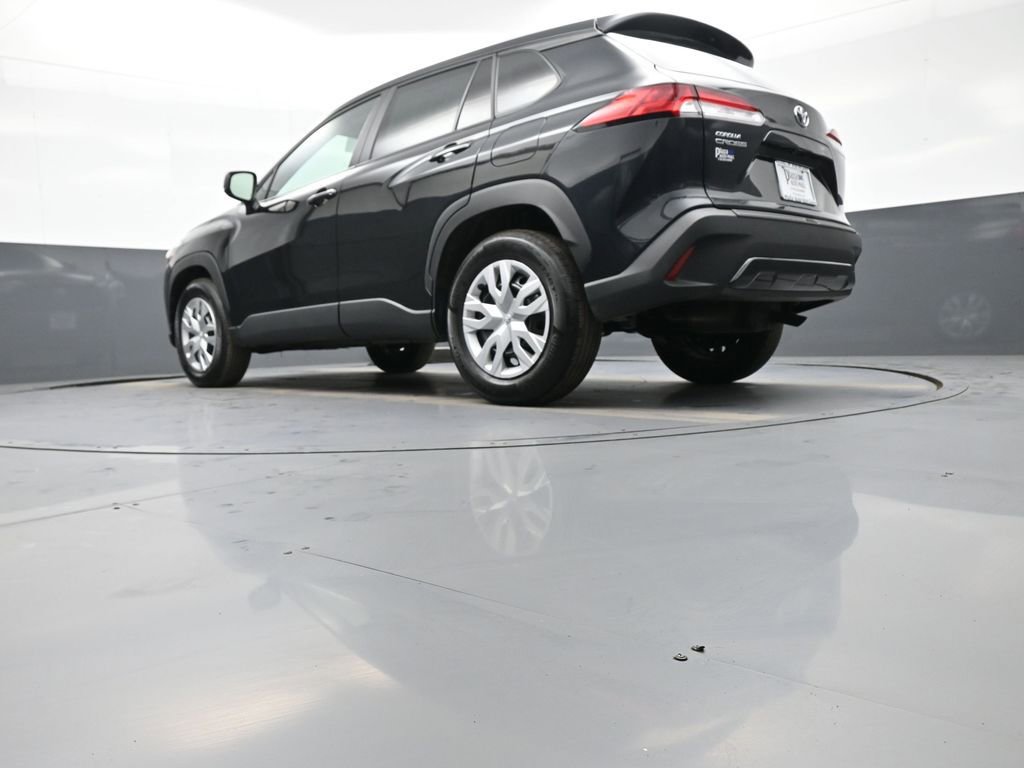 Certified 2025 Toyota Corolla Cross L image 31
