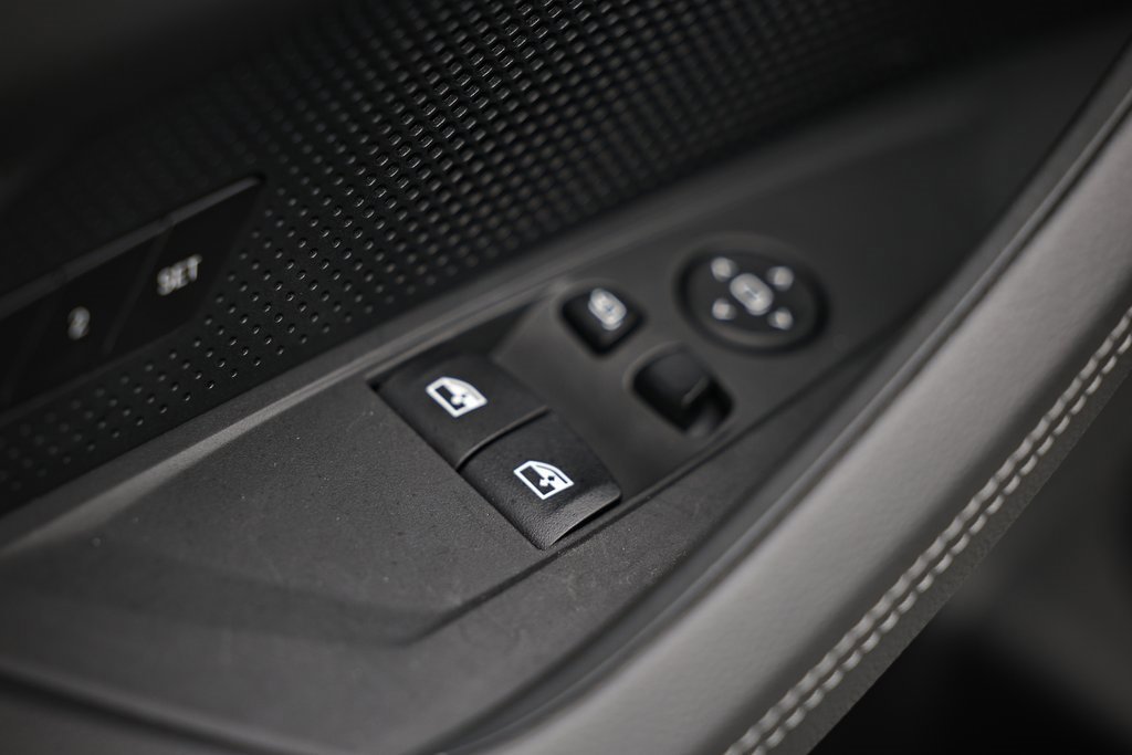 Used 2025 BMW 430i xDrive Coupe w/ M Sport Package image 18