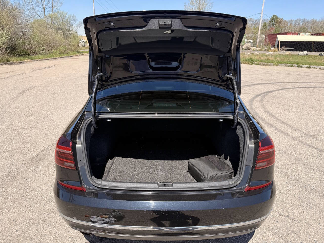 Used 2018 Volkswagen Passat 2.0T SE w/ SE Lighting Package FWD image 28