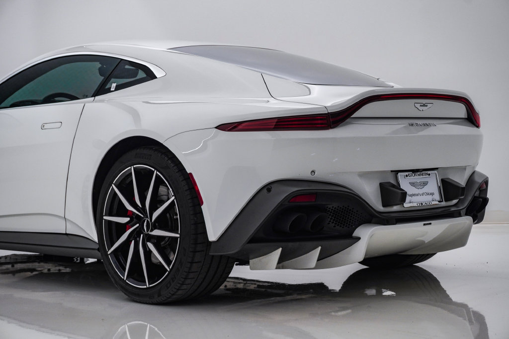 Used 2019 Aston Martin V8 Vantage Coupe RWD image 11