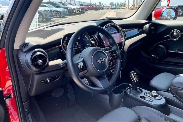 Used 2024 MINI Cooper SE FWD image 13