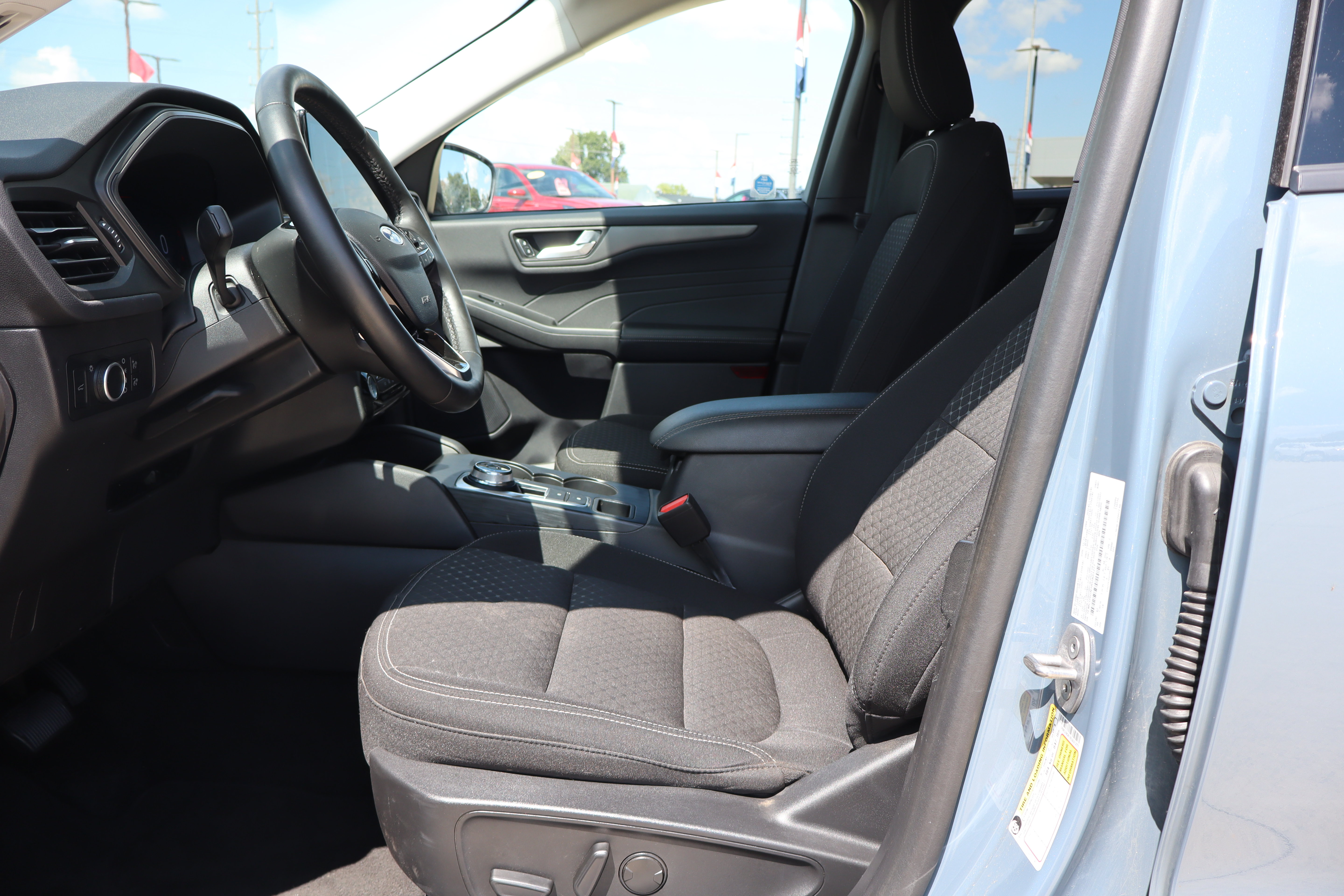 Used 2024 Ford Escape Active w/ Tech Pack #2 AWD/4WD image 10
