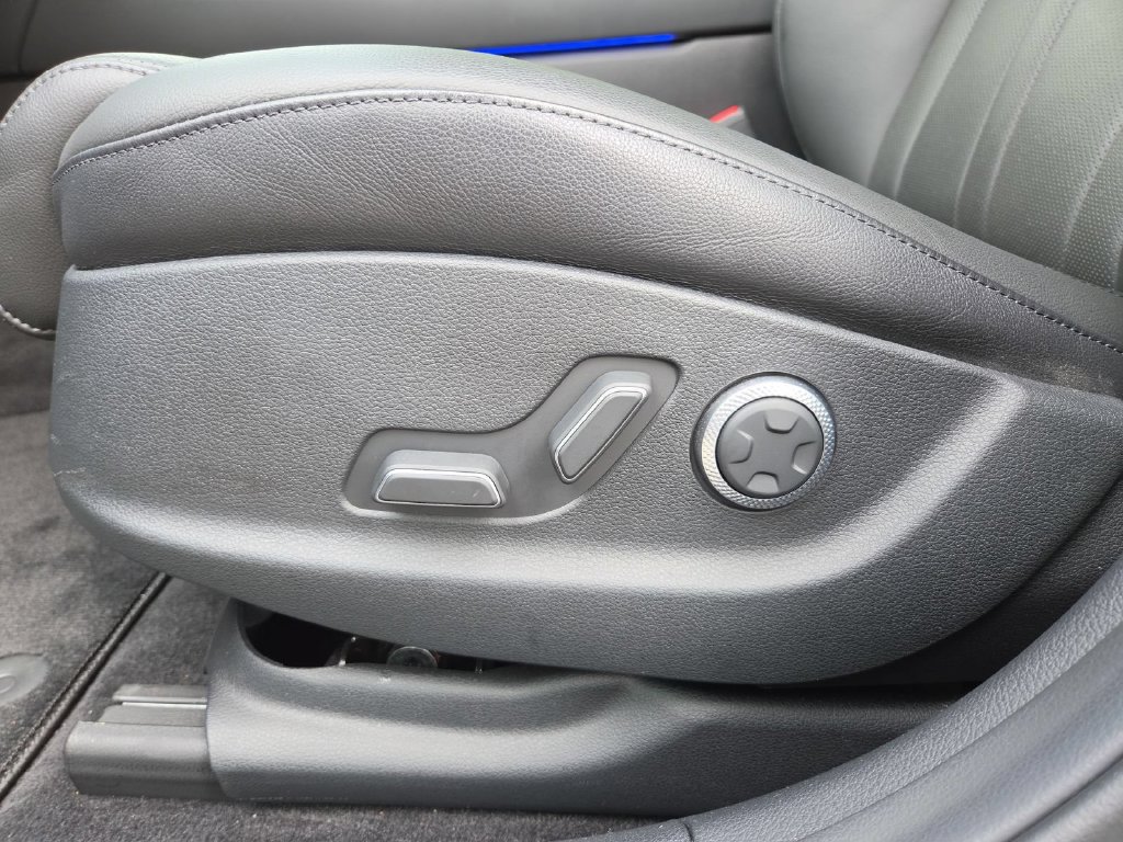Used 2026 Genesis G80 2.5T AWD/4WD image 16