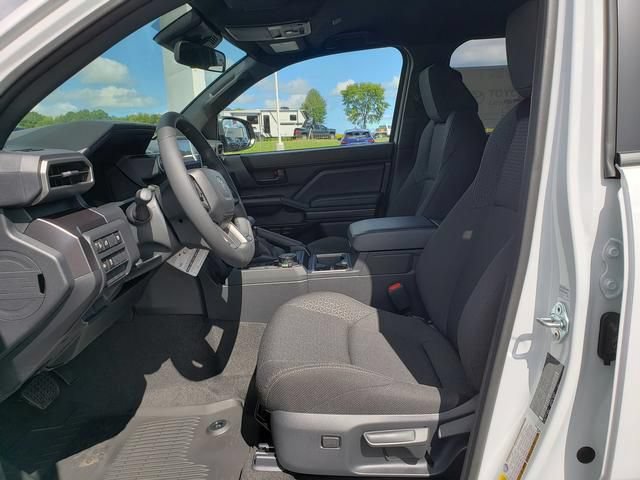 New 2026 Toyota 4Runner SR5 AWD/4WD image 10