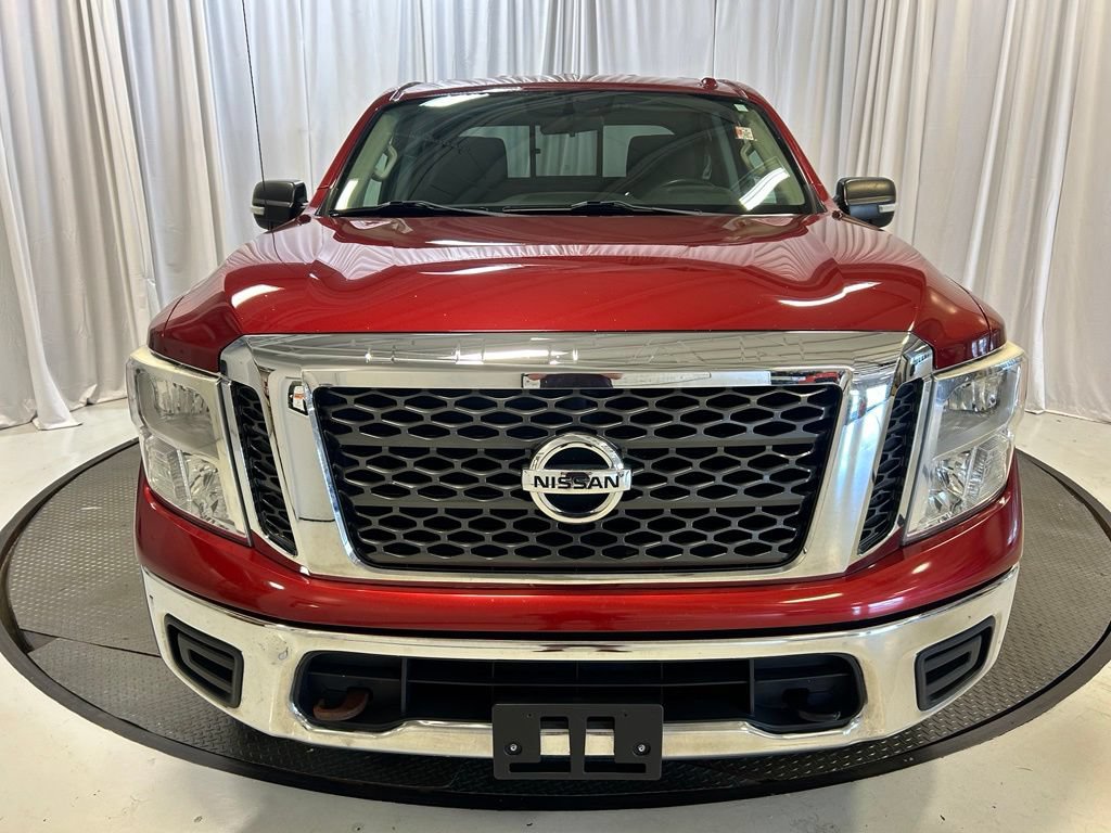 Used 2018 Nissan Titan SV AWD/4WD image 22