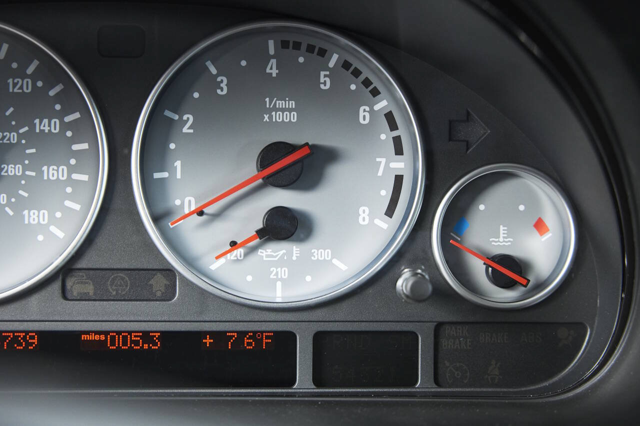 Used 2001 BMW M5 RWD image 64