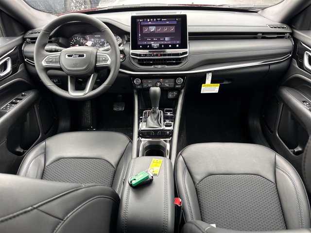 New 2026 Jeep Compass Latitude AWD/4WD image 15