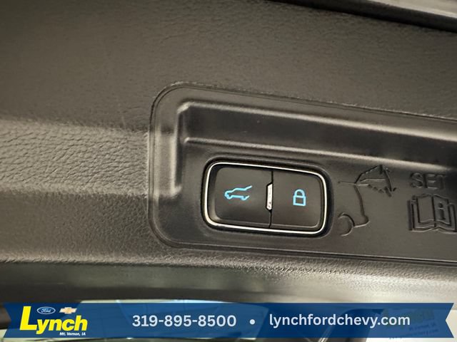 Used 2021 Ford Explorer XLT w/ Equipment Group 202A AWD/4WD image 19