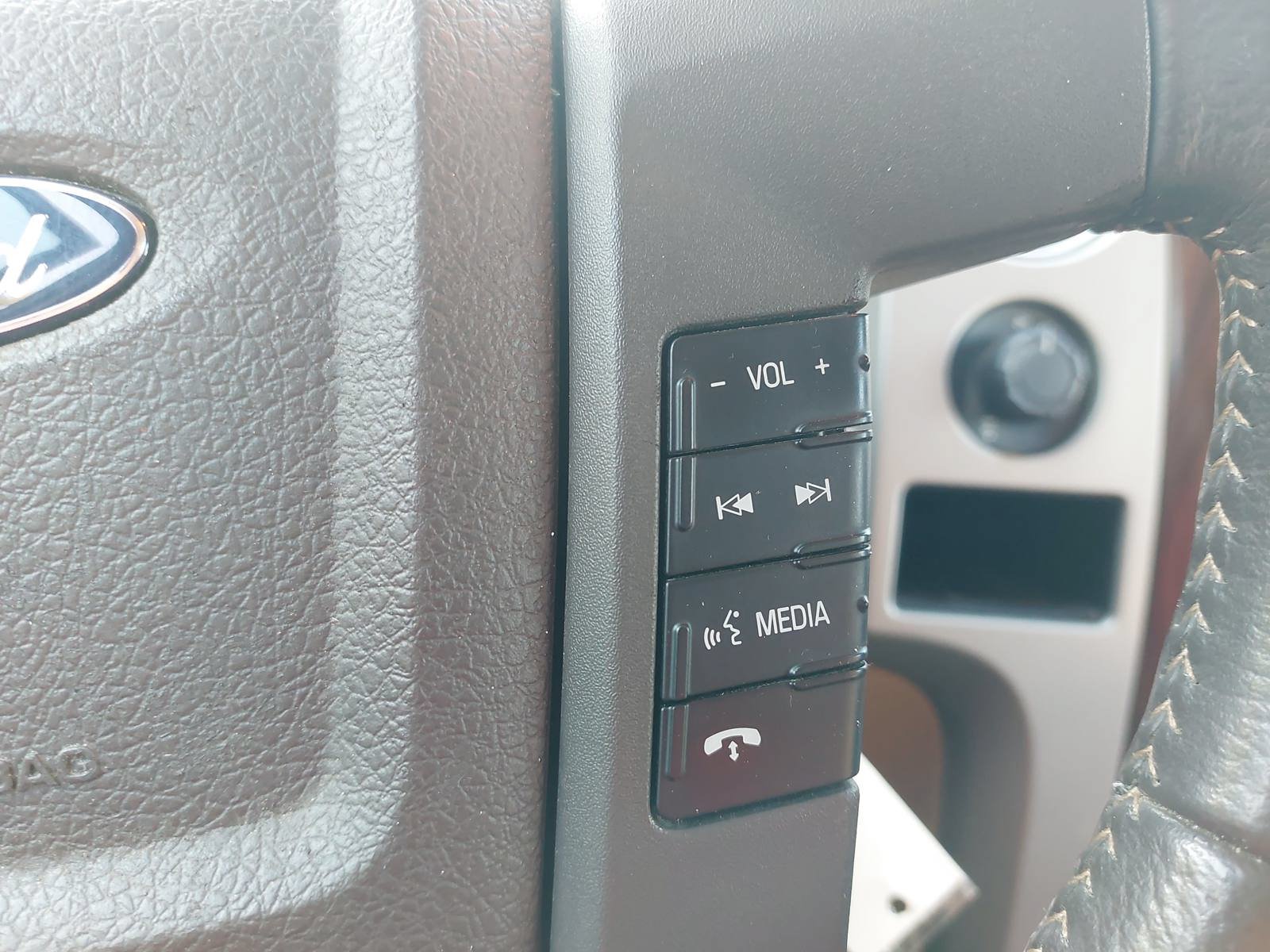 Used 2012 Ford F150 Lariat w/ Lariat Chrome Pkg AWD/4WD image 17