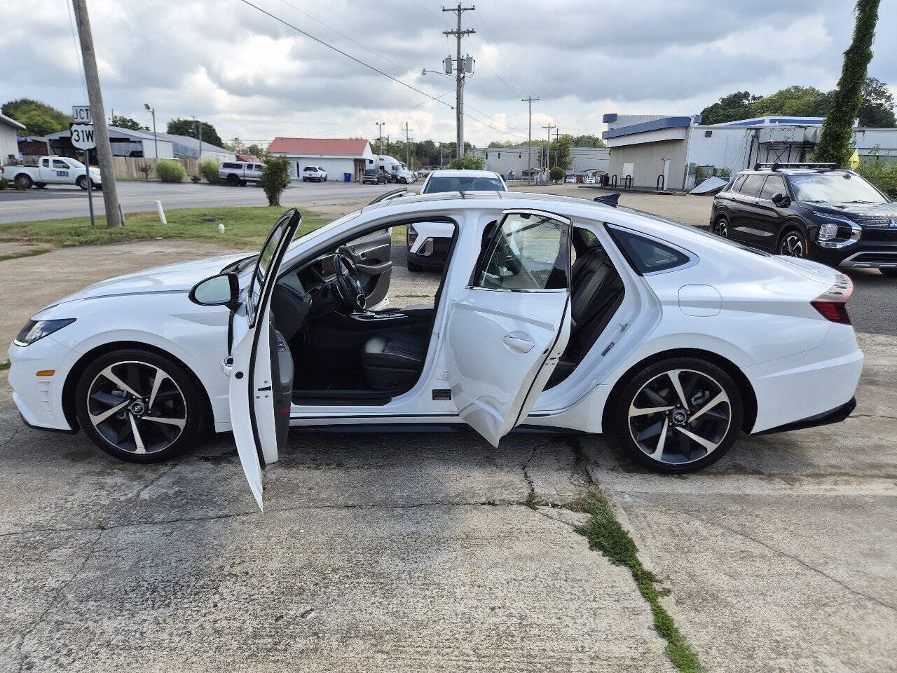 Used 2022 Hyundai Sonata SEL Plus w/ Preferred Accessory Package FWD image 18