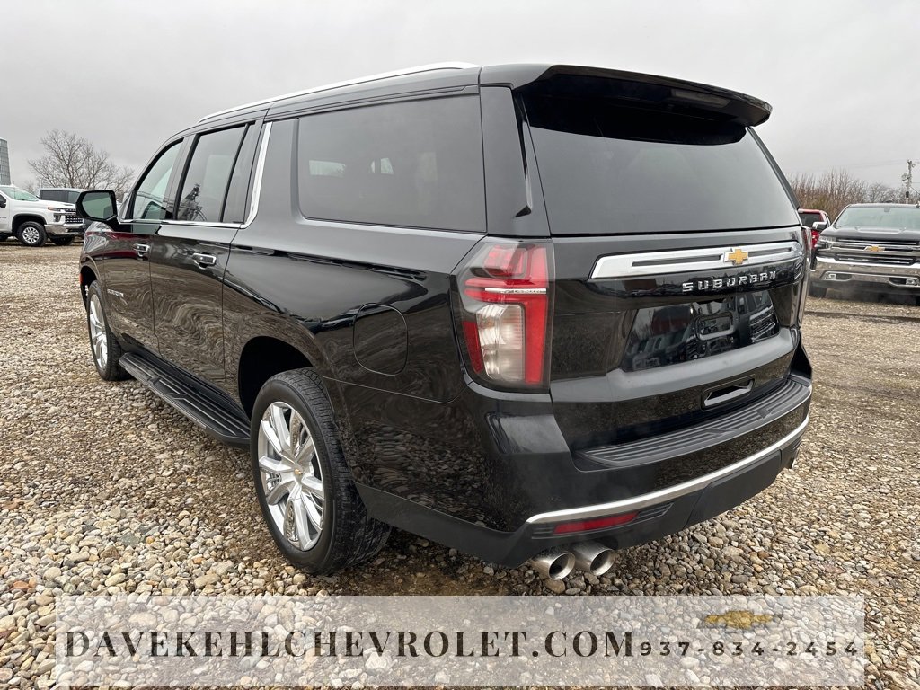 Certified 2024 Chevrolet Suburban High Country image 3
