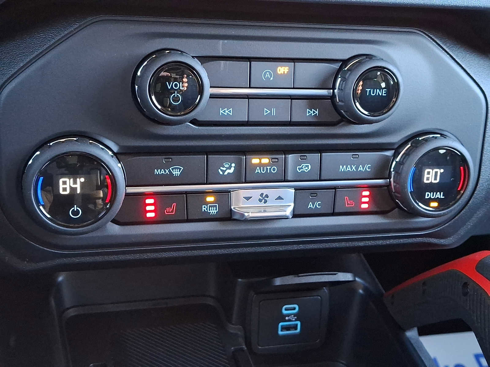 New 2025 Ford Bronco Heritage Edition image 13