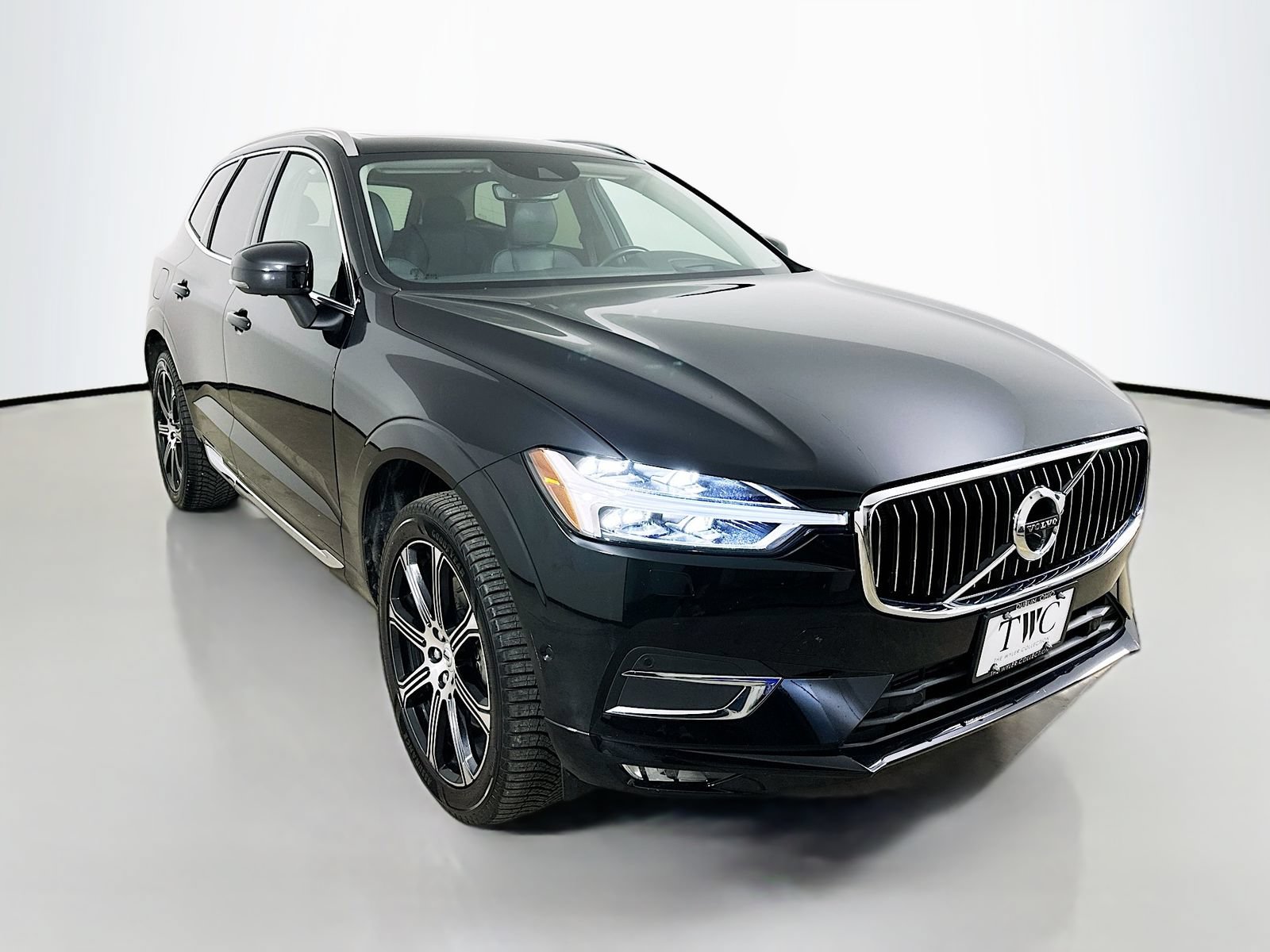 Used 2019 Volvo XC60 T6 Inscription w/ Protection Package Premier AWD/4WD image 3