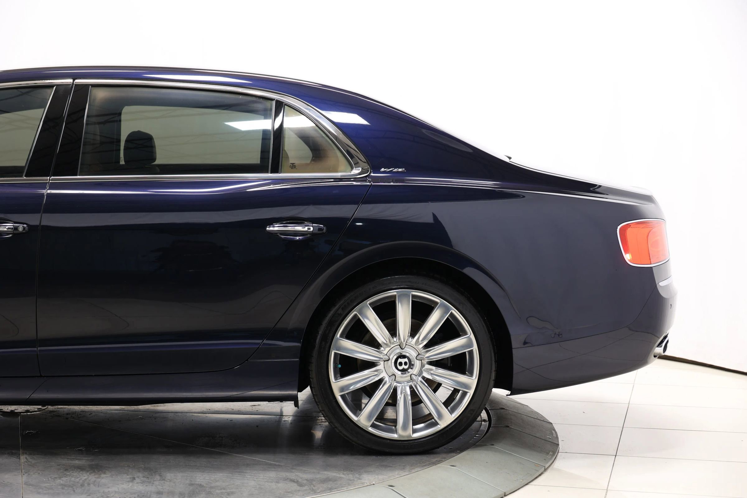 Used 2014 Bentley Flying Spur W12 image 9