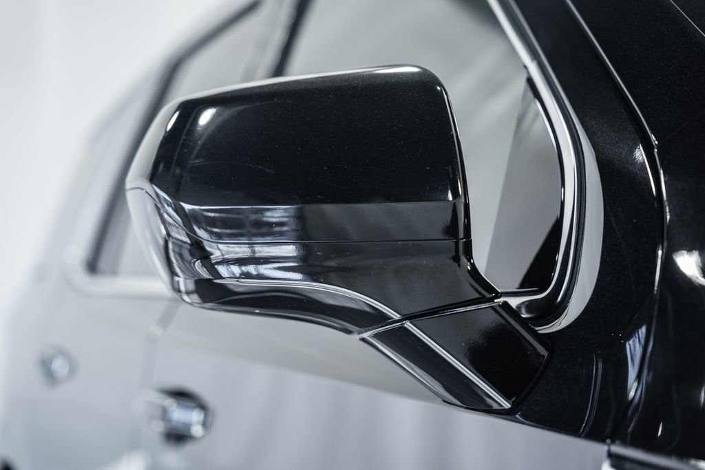 Used 2023 GMC Yukon SLT image 19