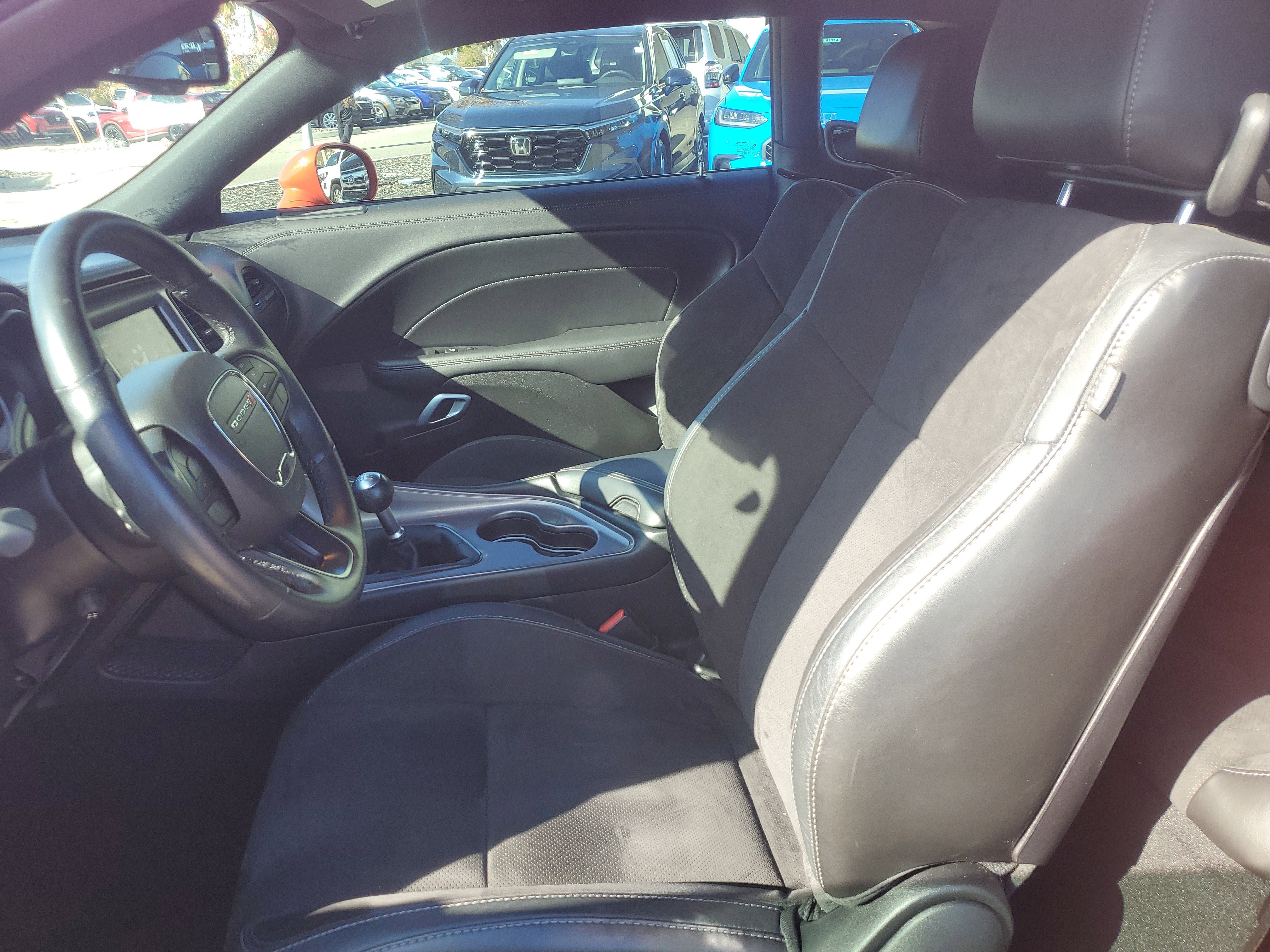 Used 2023 Dodge Challenger R/T w/ Plus Package image 19