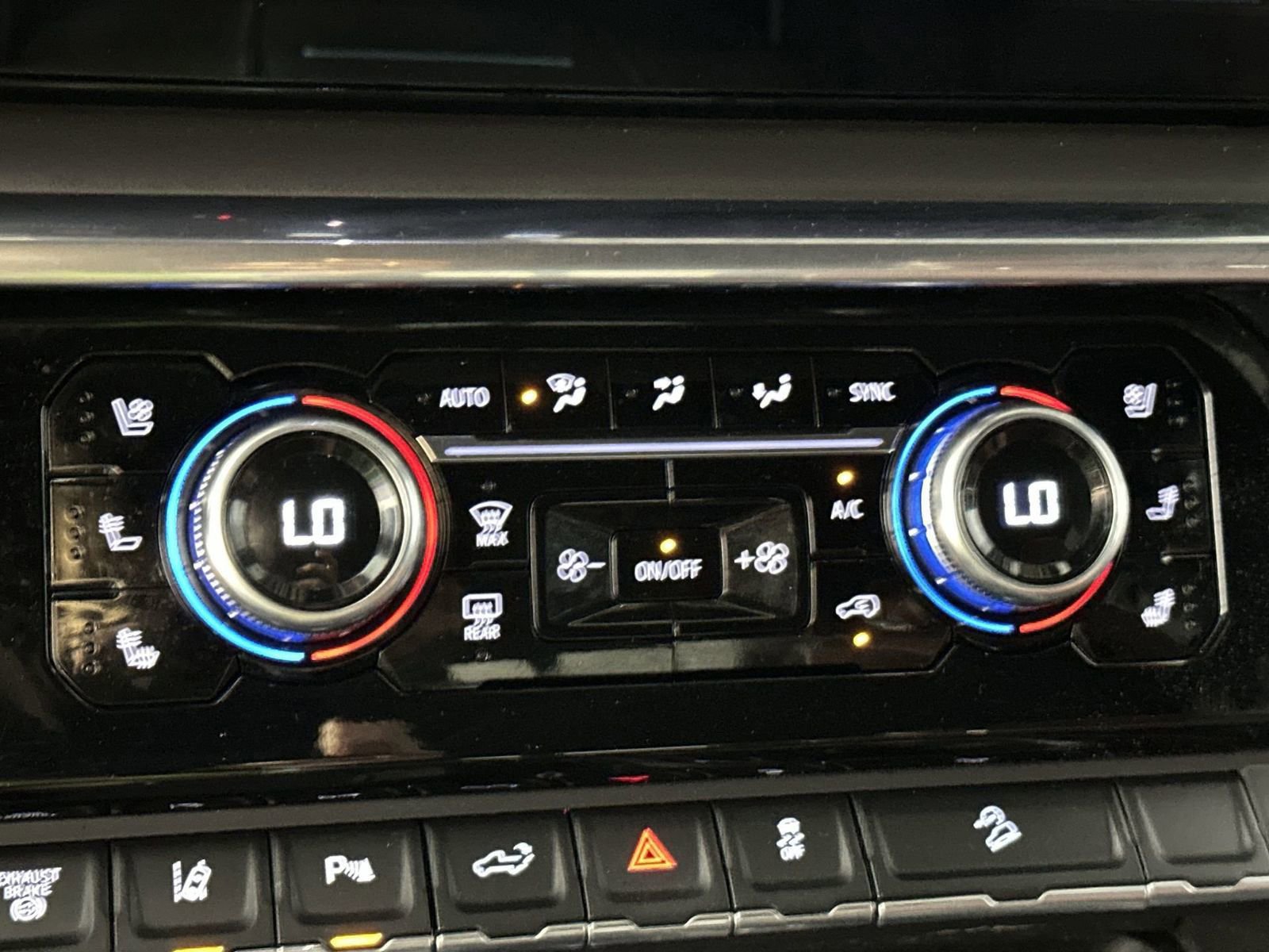 Used 2024 GMC Sierra 2500 Denali Ultimate image 23