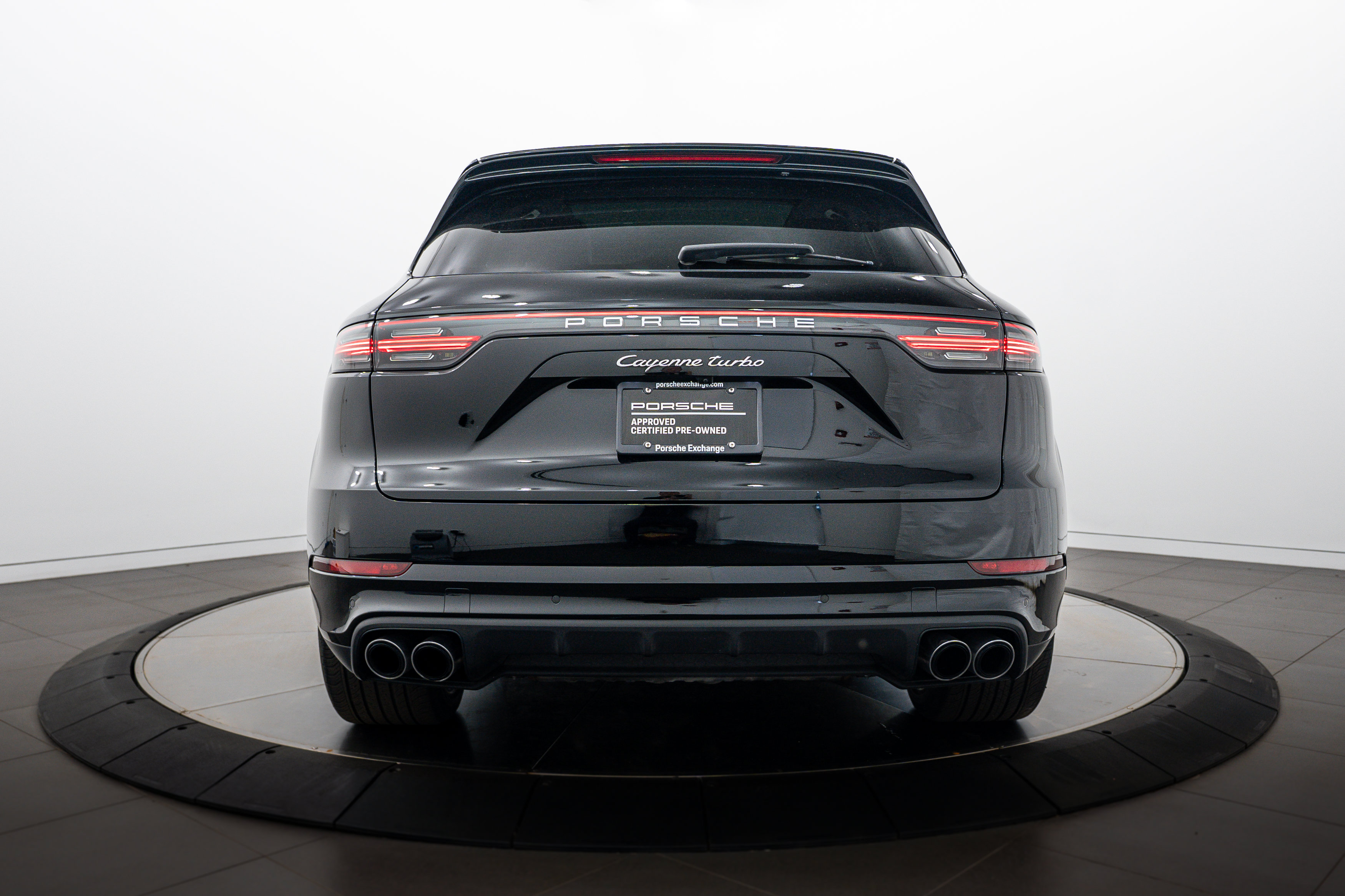 Certified 2023 Porsche Cayenne Turbo AWD/4WD image 6