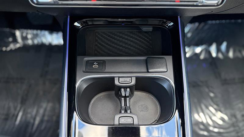 Used 2024 Mercedes-Benz GLB 250 4MATIC image 26