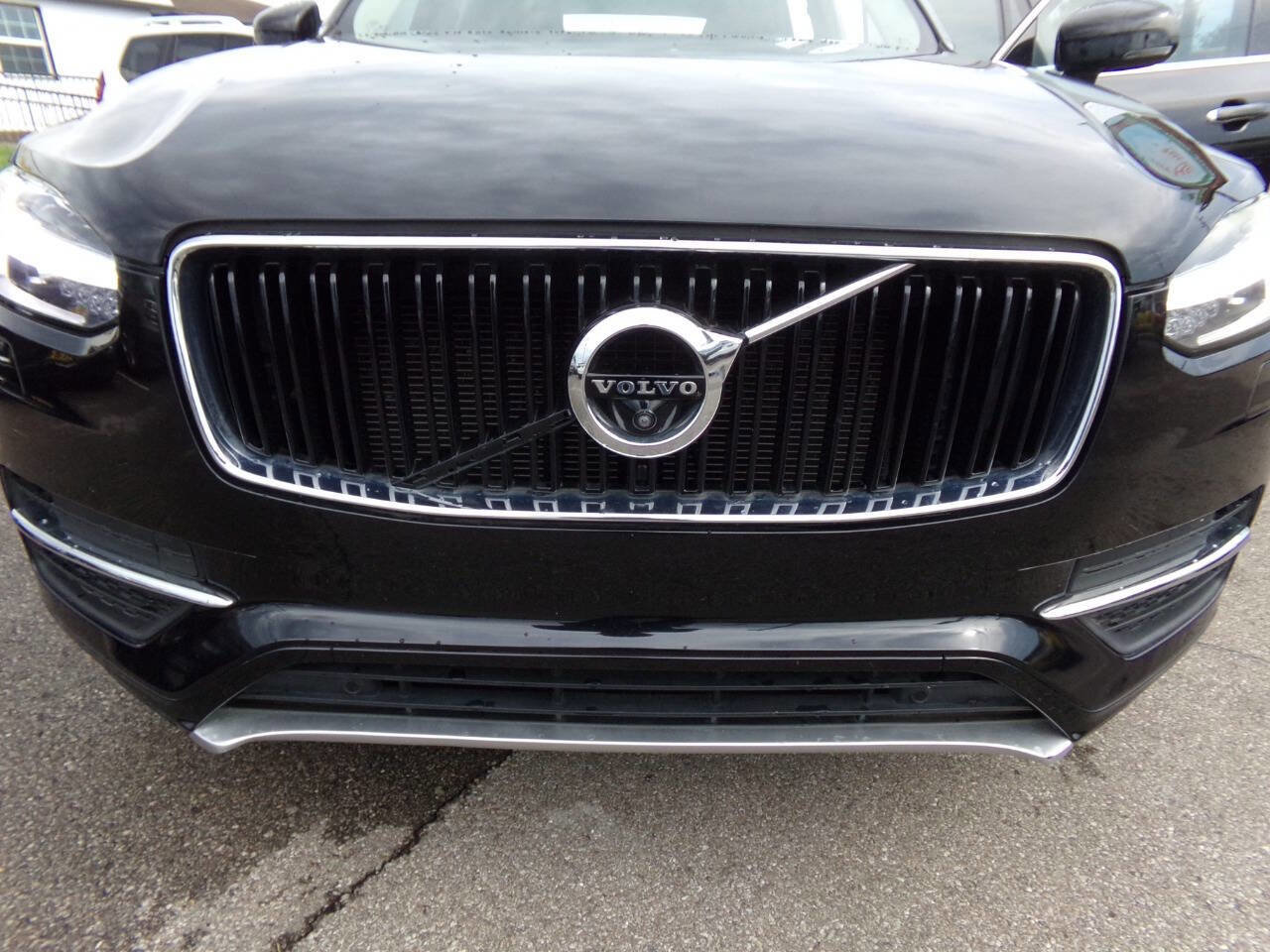 Used 2016 Volvo XC90 T6 Momentum w/ Momentum Plus Package image 32
