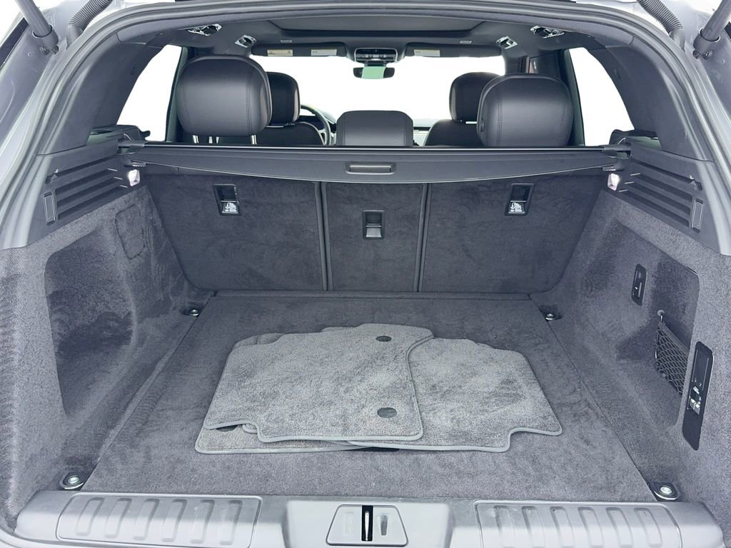 Used 2024 Land Rover Range Rover Sport SE image 12