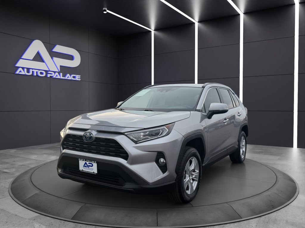 Used 2020 Toyota RAV4 XLE w/ Convenience Package