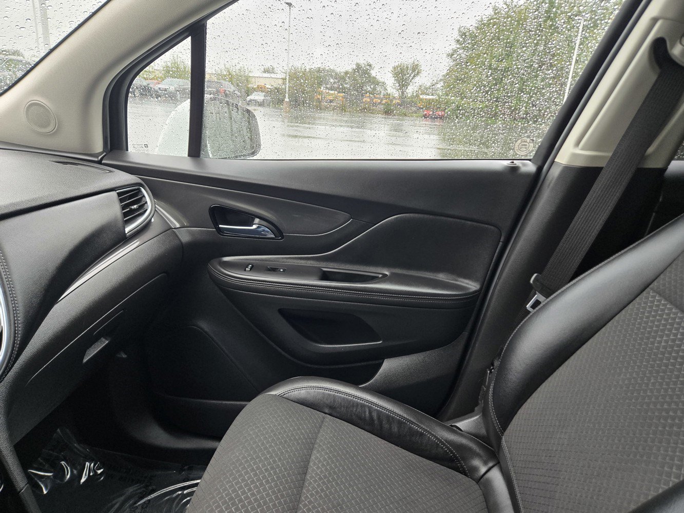 Used 2017 Buick Encore Preferred FWD image 15