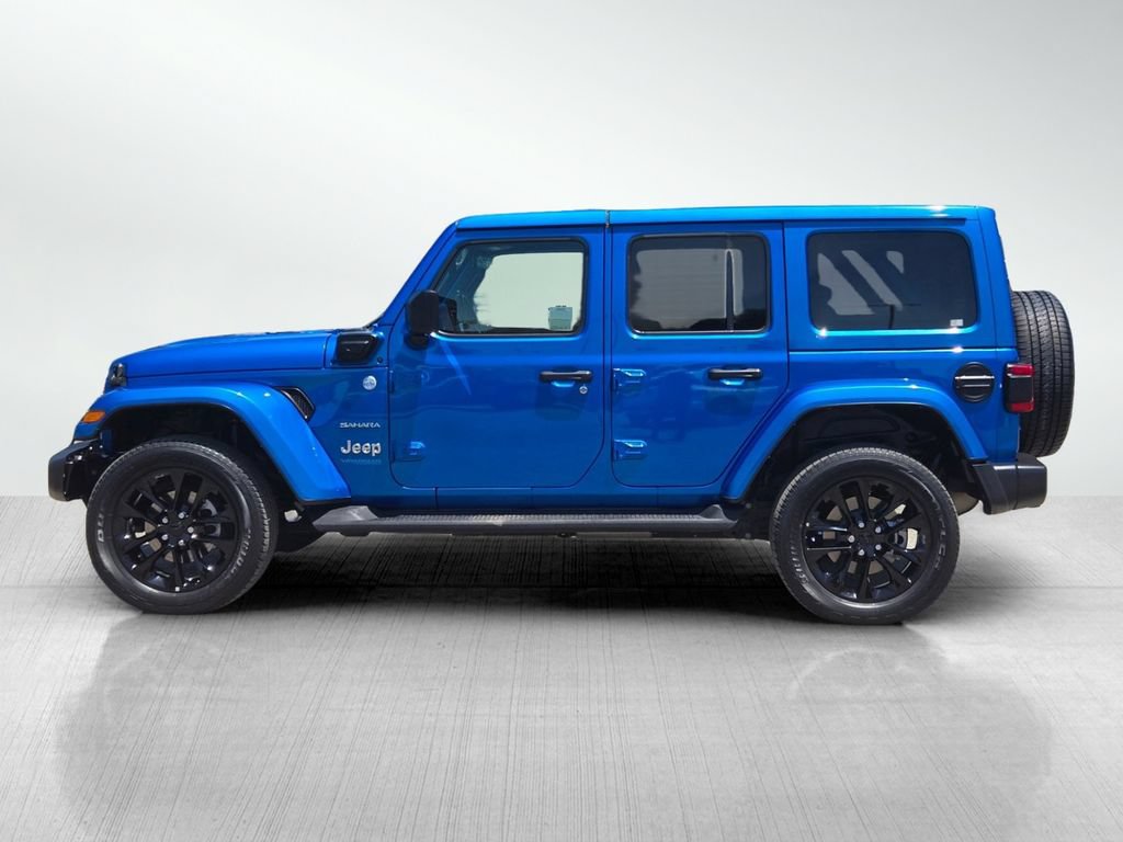 Used 2021 Jeep Wrangler Unlimited Sahara w/ Cold Weather Group AWD/4WD image 8