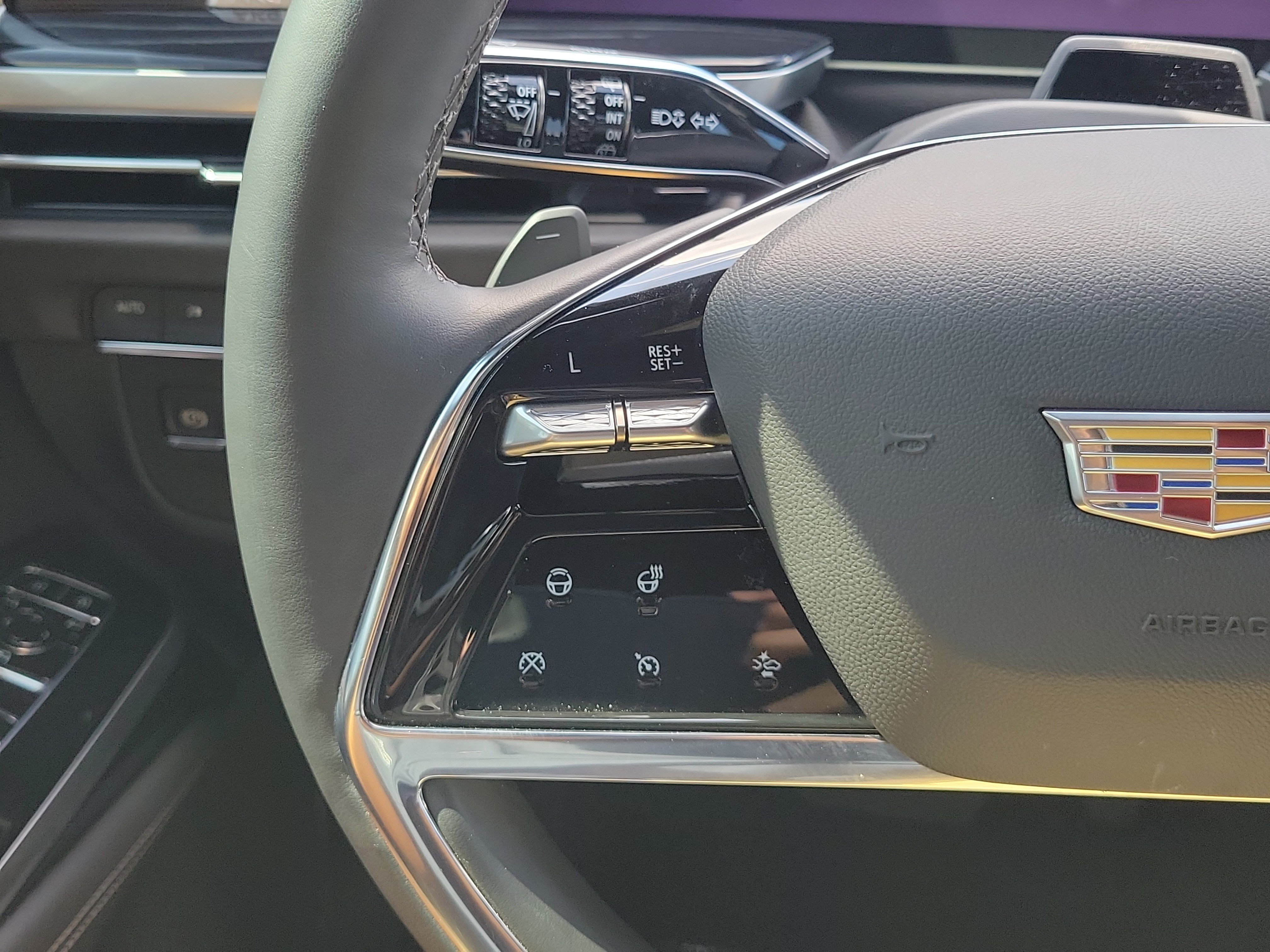 Used 2025 Cadillac Escalade Sport w/ Touring Package AWD/4WD image 26