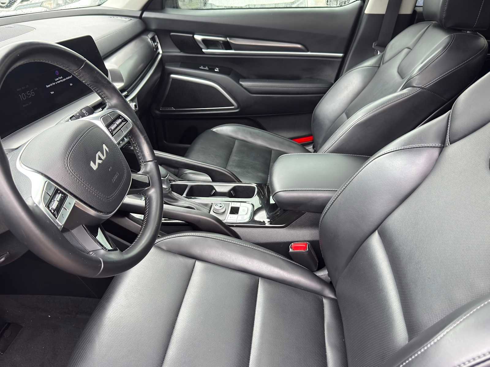 Used 2024 Kia Telluride S w/ S Sunroof Package FWD image 9