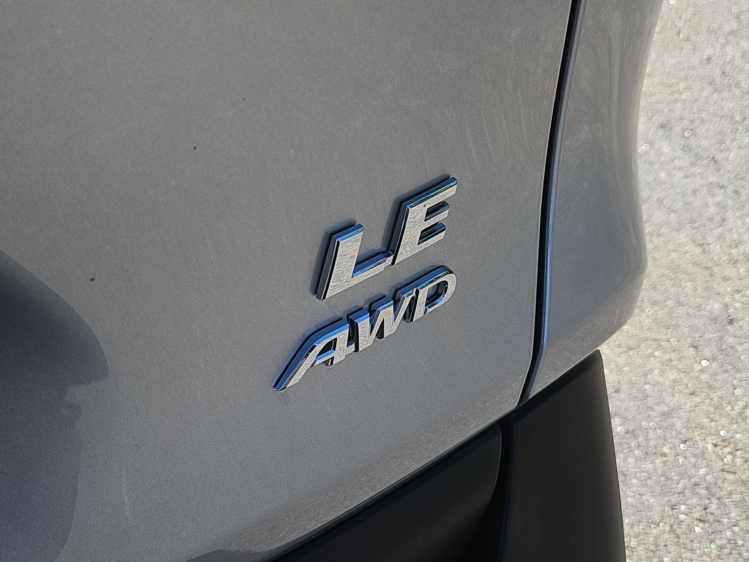 Used 2023 Toyota RAV4 LE AWD/4WD image 11
