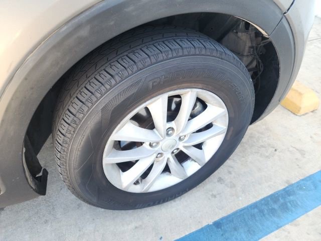 Used 2016 Kia Sorento L image 9