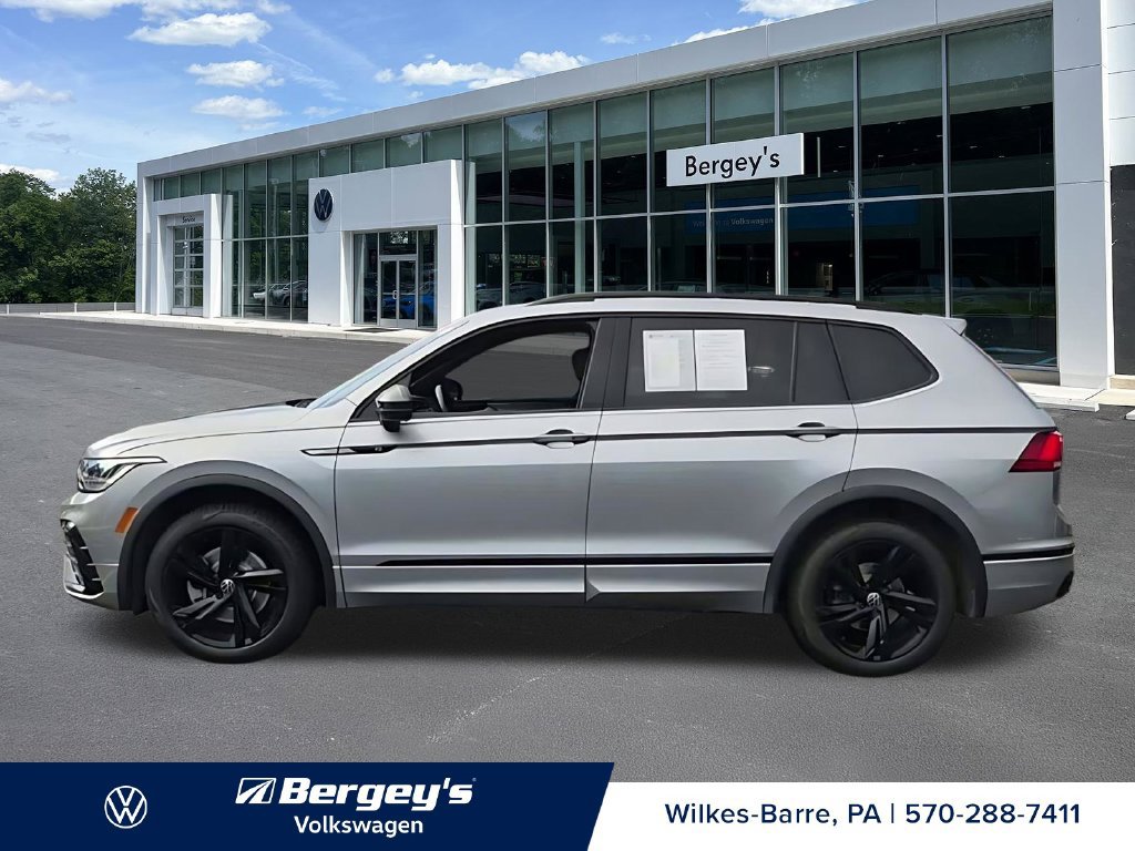Certified 2024 Volkswagen Tiguan SE R-Line AWD/4WD image 6