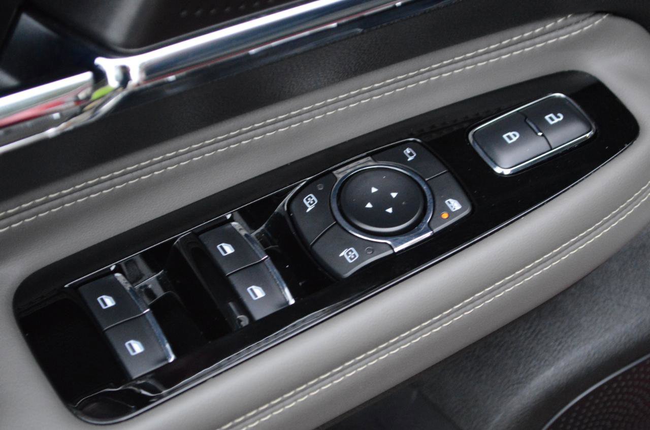 Used 2023 Lincoln Corsair AWD w/ Equipment Group 101A image 22