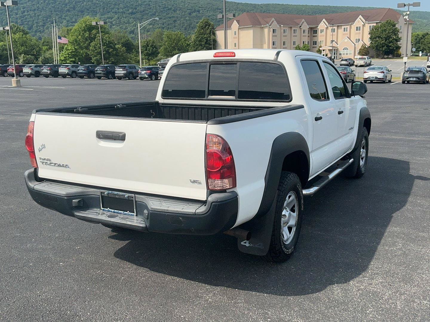 Used 2014 Toyota Tacoma 4x4 Double Cab w/ Convenience Package image 7