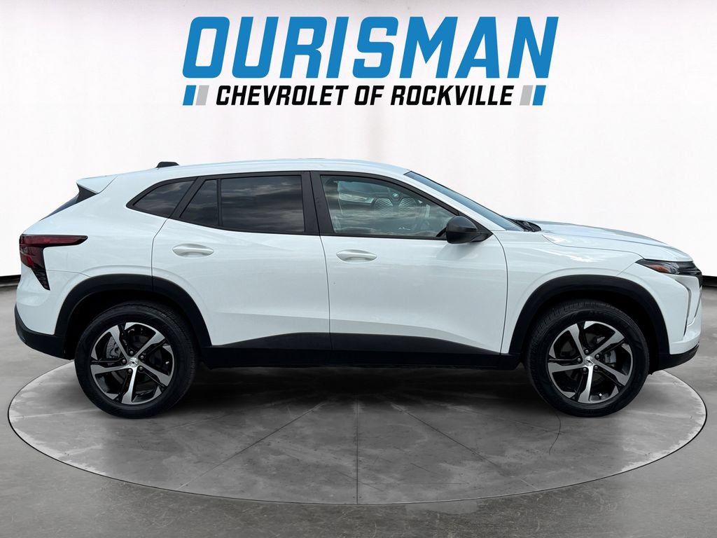 Used 2024 Chevrolet Trax RS w/ Driver Confidence Package FWD image 7