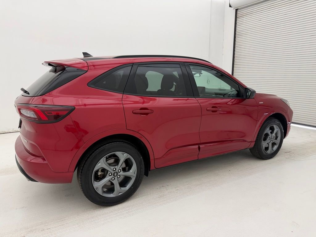 Used 2024 Ford Escape ST-Line image 15