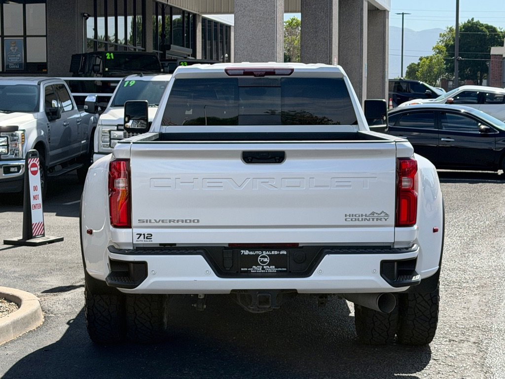 Used 2024 Chevrolet Silverado 3500 High Country w/ Technology Package AWD/4WD image 55