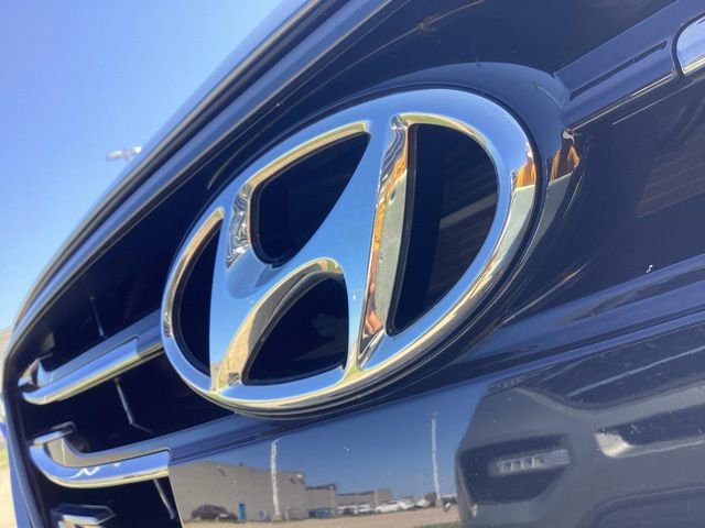 Used 2017 Hyundai Sonata Limited w/ Ultimate Package 04 image 2