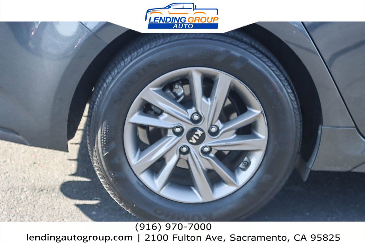 Used 2020 Kia Optima LX image 10