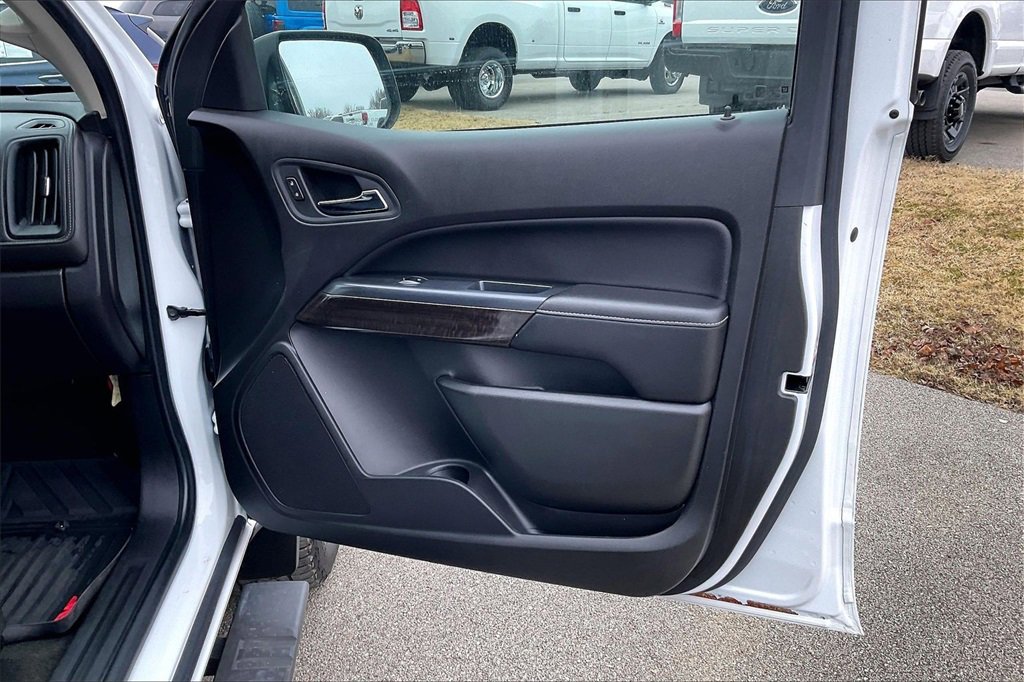 Used 2015 GMC Canyon SLT image 23