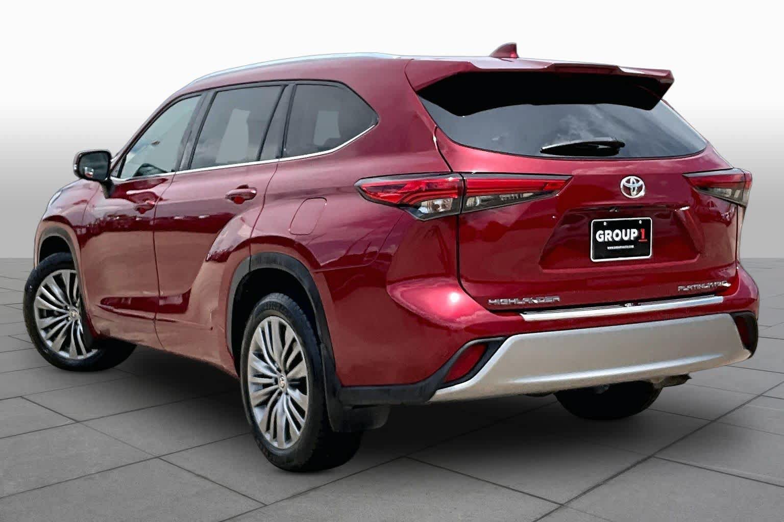 Used 2021 Toyota Highlander Platinum AWD/4WD image 12